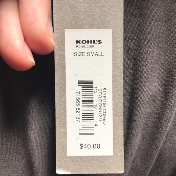 APT. 9 small plum combo shirt with elastic stretch band on bottom and sleeves. - Picture 9 of 10